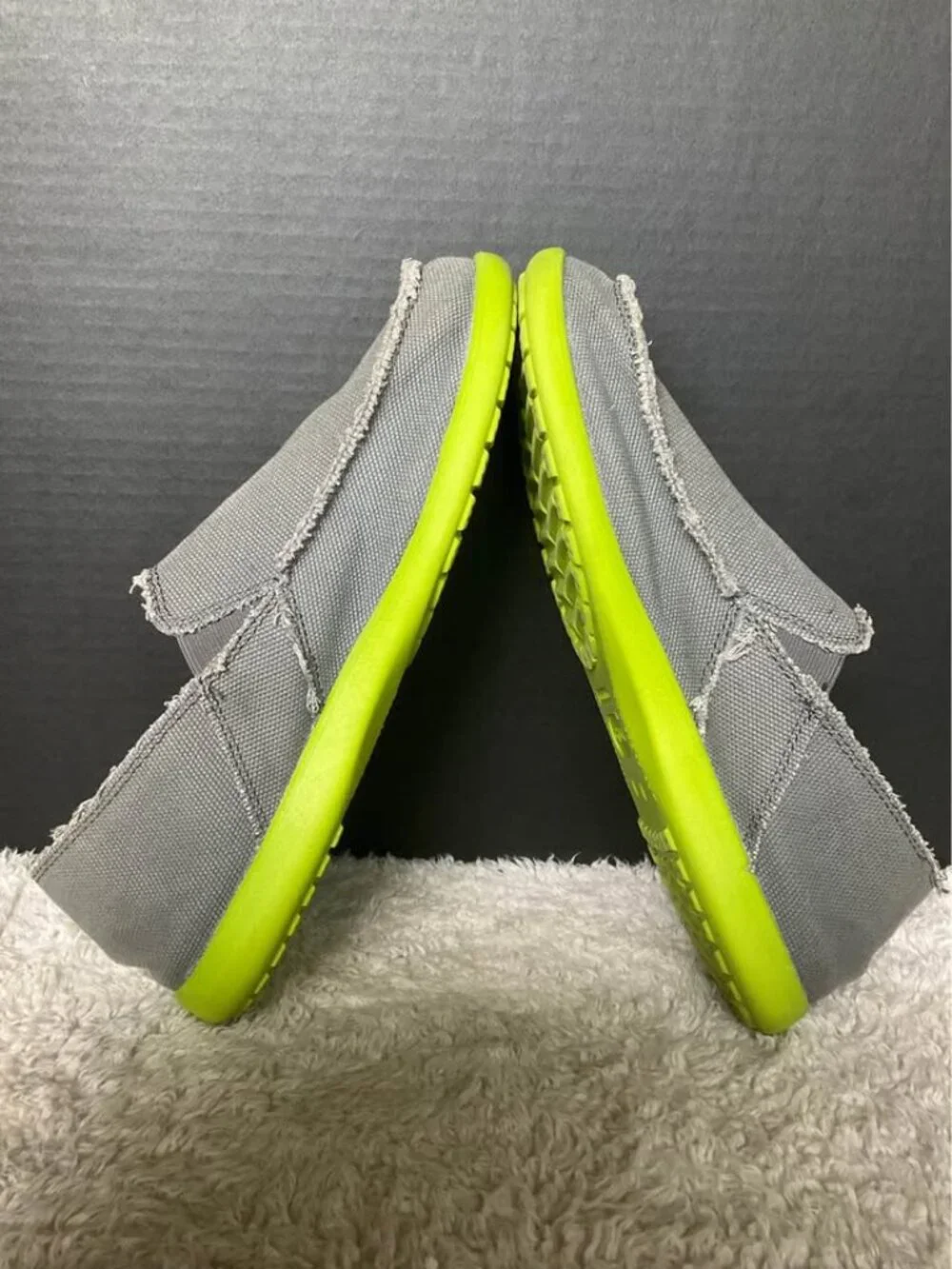 CROCS lightweight canvas